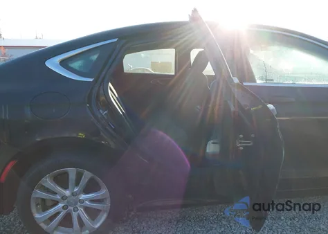 2015 Chrysler 200 Limited z USA, uszkodzony, nr VIN 1C3CCCAB9FN701321